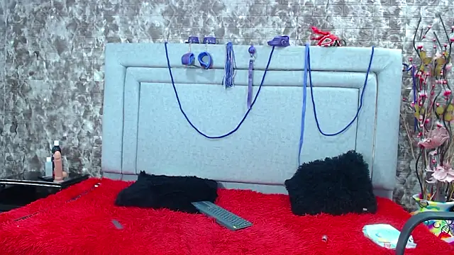 CaroConnor live sex cam