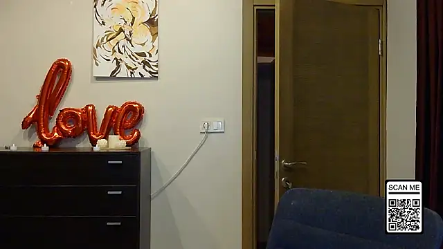 wild_silk_desire - Wild_Silk_Desire's free webcam - UK Sex Cams