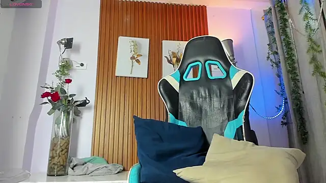 galactica_ - Galactica_'s free webcam - UK Sex Cams