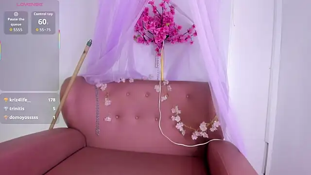 luna__02 - Luna__02's free webcam - UK Sex Cams