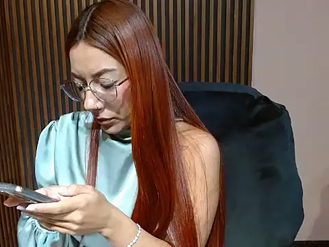 desk__desire - Desk__desire's free webcam - UK Sex Cams