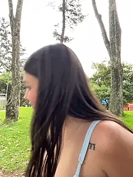 Alyshanon18 live cam profile