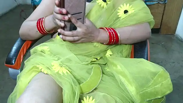 Cute_Mahi22 live cam