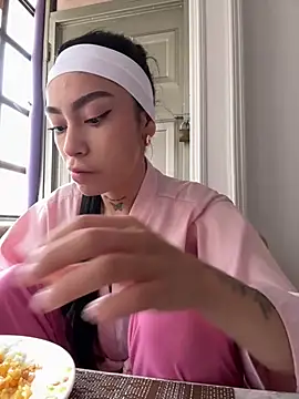 Webcam Model (Bonny_Eva)  is live.Free join now!