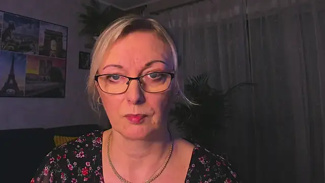 vanessa_chat - Vanessa_chat's free webcam - UK Sex Cams