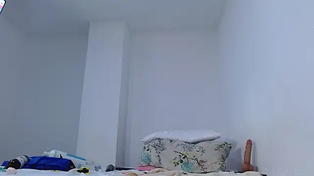 isabel_24_gil - Isabel_24_gil's free webcam - UK Sex Cams