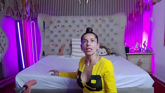 playfulshow - PlayfulShow's free webcam - UK Sex Cams