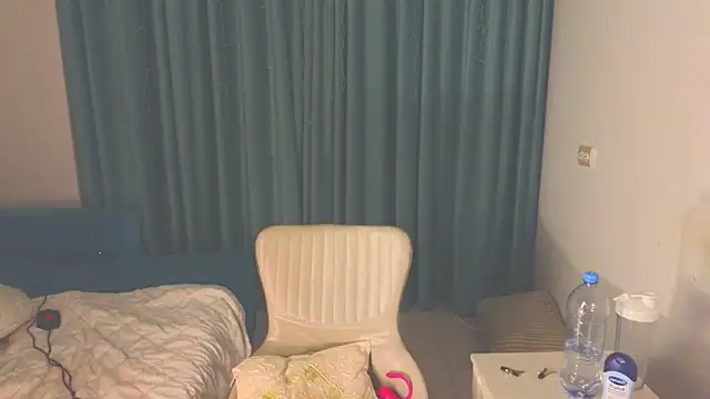 audreymell (F young) - double squirt