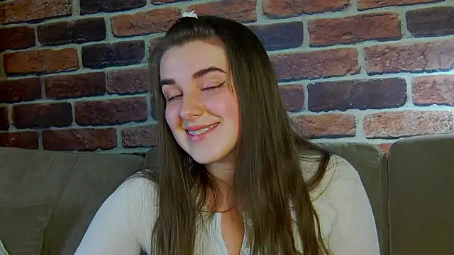 Sofia_Hugs live sex cam