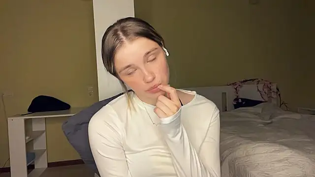 earthastinett - EarthaStinett's free webcam - UK Sex Cams