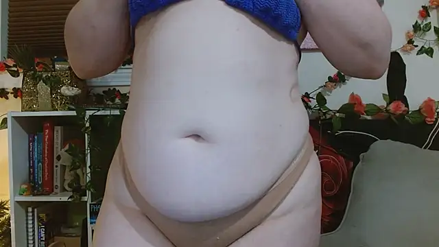 AverageRose live cam profile