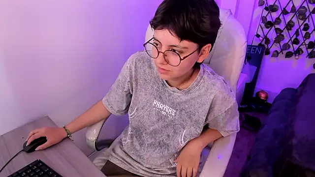 nathaly_ds - Nathaly_ds's free webcam - UK Sex Cams