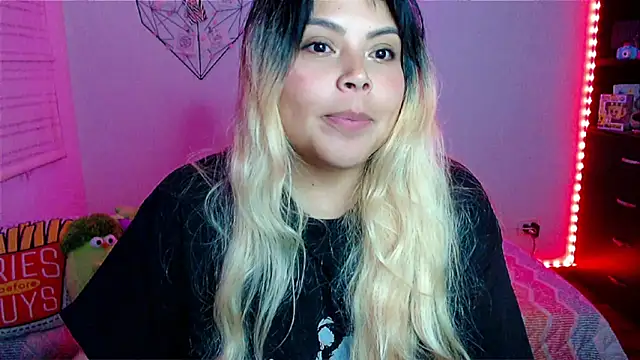 elliemoonx - EllieMoonX's free webcam - UK Sex Cams