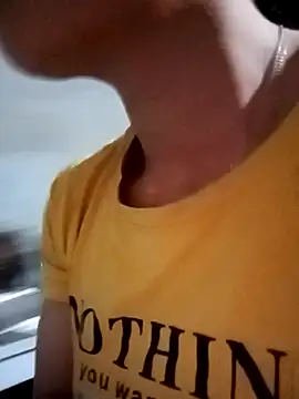 l_kiss - L_kiss's free webcam - UK Sex Cams