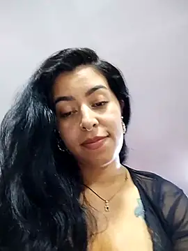 luianna - Luianna's free webcam - UK Sex Cams