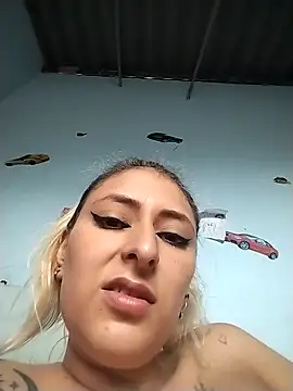 Webcam Model (catalella16)  is live.Free join now!