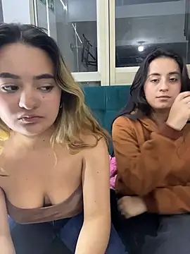 Antonella_Julieta live cam profile