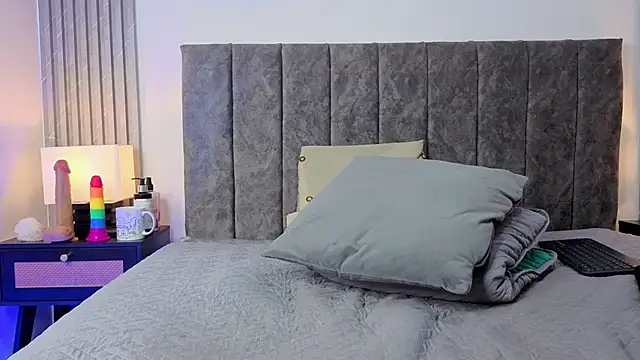 ema_stone65 - Ema_Stone65's free webcam - UK Sex Cams