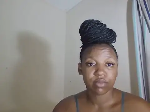 CuteButThick live cam