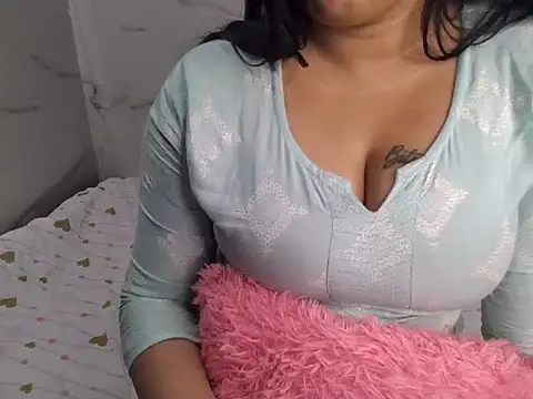 Trezza live cam profile