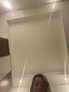 Yaara Collins (YaaraCollins)