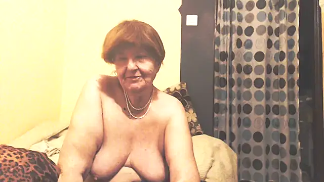 mioritahard - MioritaHard's free webcam - UK Sex Cams