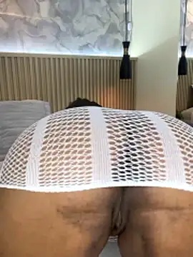 AinaraJimenez live cam