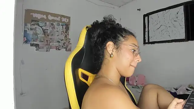 emily_stars1 (F teen) - anal with dildo