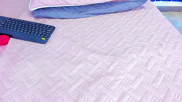 morgan-82ws (F milf) - open pussy