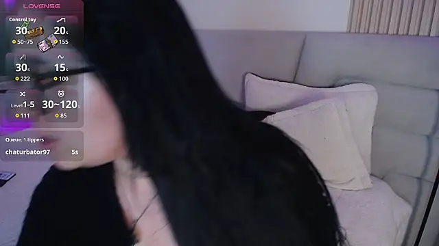 miss_loise (F teen) - domi control 1m and  tits out