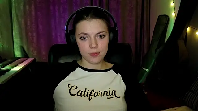 cutieanny - CutieAnny's free webcam - UK Sex Cams