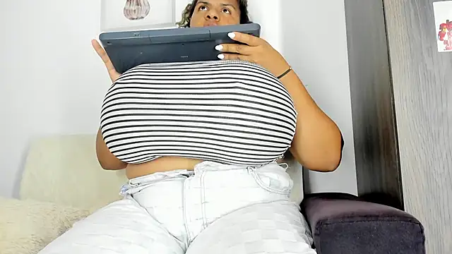 bigmom69_ - Bigmom69_'s free webcam - UK Sex Cams