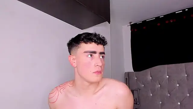 naughtysalomon__ live cam