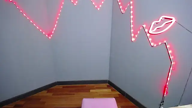 BlondyLeeBest live cam profile