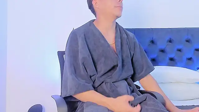 Marcus_Moreno live sex cam