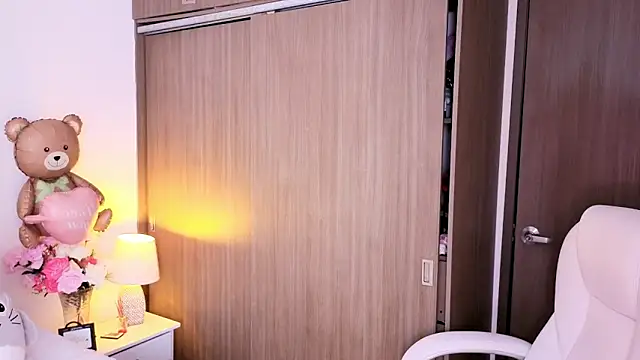 kiimtyler_ - KiimTyler_'s free webcam - UK Sex Cams