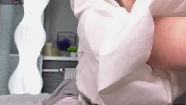 EthalBuffkin live cam profile