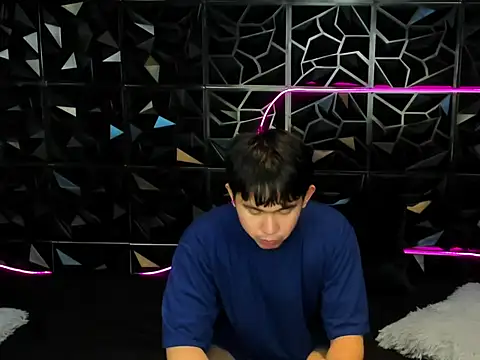 davincihugecock - Davincihugecock's free webcam - UK Sex Cams