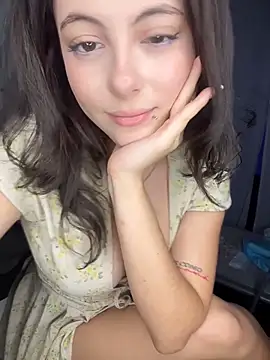 TeaseDollXXX live cam