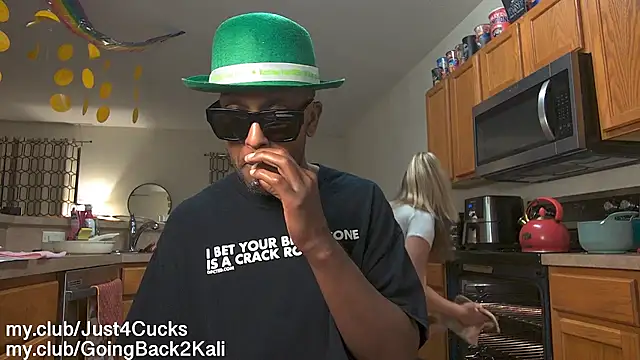 boomboomr00m live cam profile