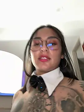 rae_lil_white (G young) - PLAY WITH MY CLIT UNTIL I DRIP WITH FING