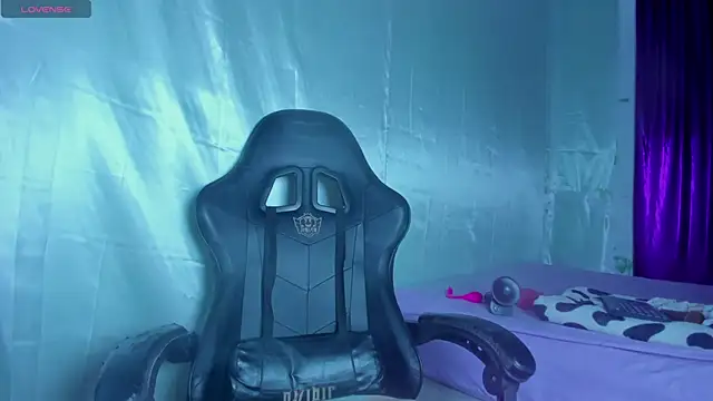 jonson- (F milf) - oil tits