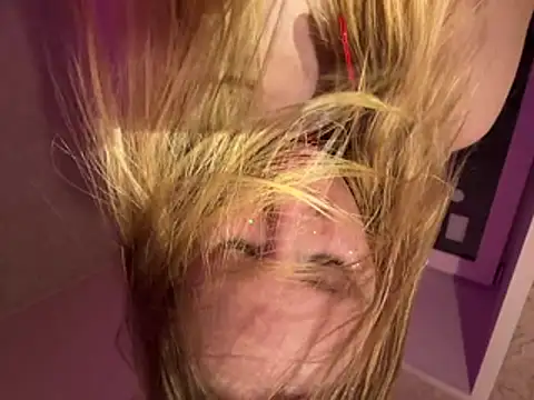 saint_cat25 (F young) - Show 😏 in bathroom