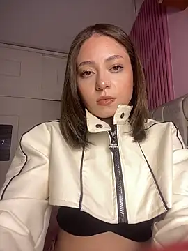 prettyamber - PrettyAmber's free webcam - UK Sex Cams