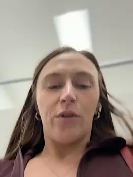 lunagirl13 live cam profile