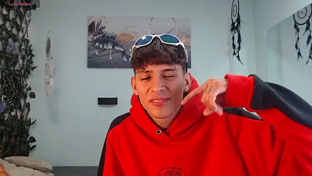 draxblade09 (M twink) - SHOW ASS DOGGY