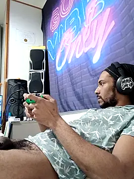 Mikaaa97 live sex cam