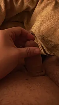 bigbig_fun (Ask my age) - I like to wear my mom underwear