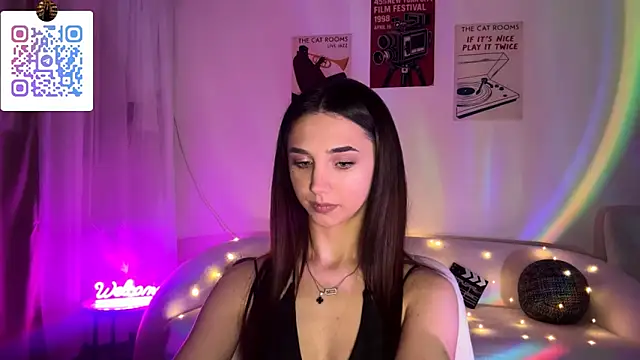LinaMour's Stripchat show and profile