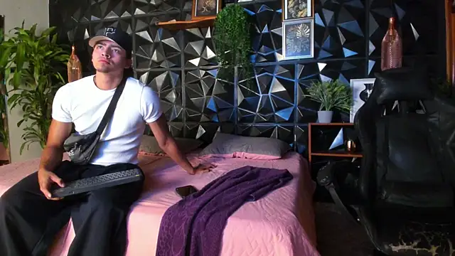 elliot_colton - Elliot_colton's free webcam - UK Sex Cams